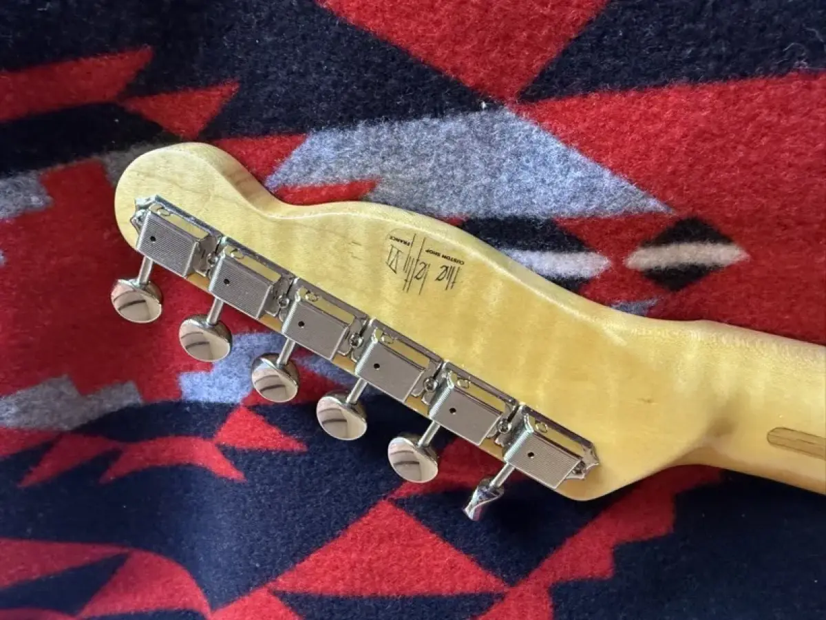 La Telecaster pour gaucher — détail micros